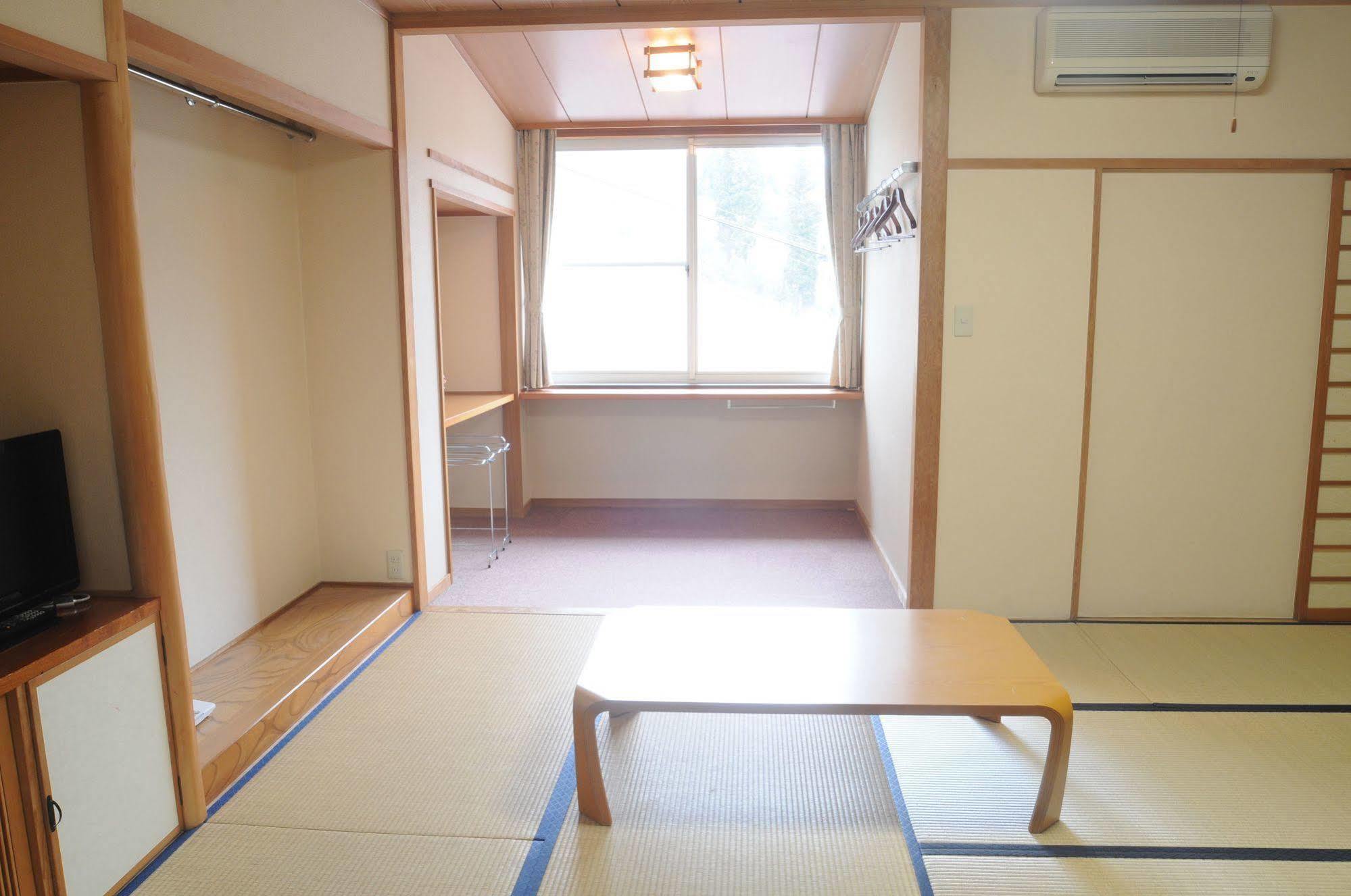 Hotel Bonfire Hakuba Exterior photo